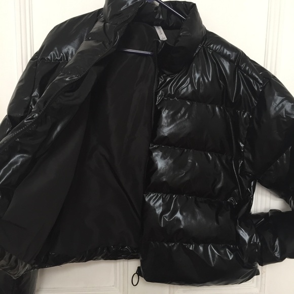 Fabletics Jackets & Blazers - NWT Wander Puffer Jacket black shine cropped